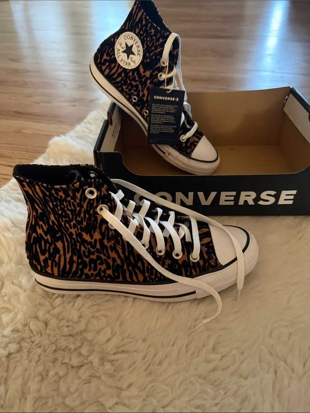 Converse HighTop Sneakers in Leopard Print Soft Velvet Texture - Unisex - NWT - Picture 6 of 11